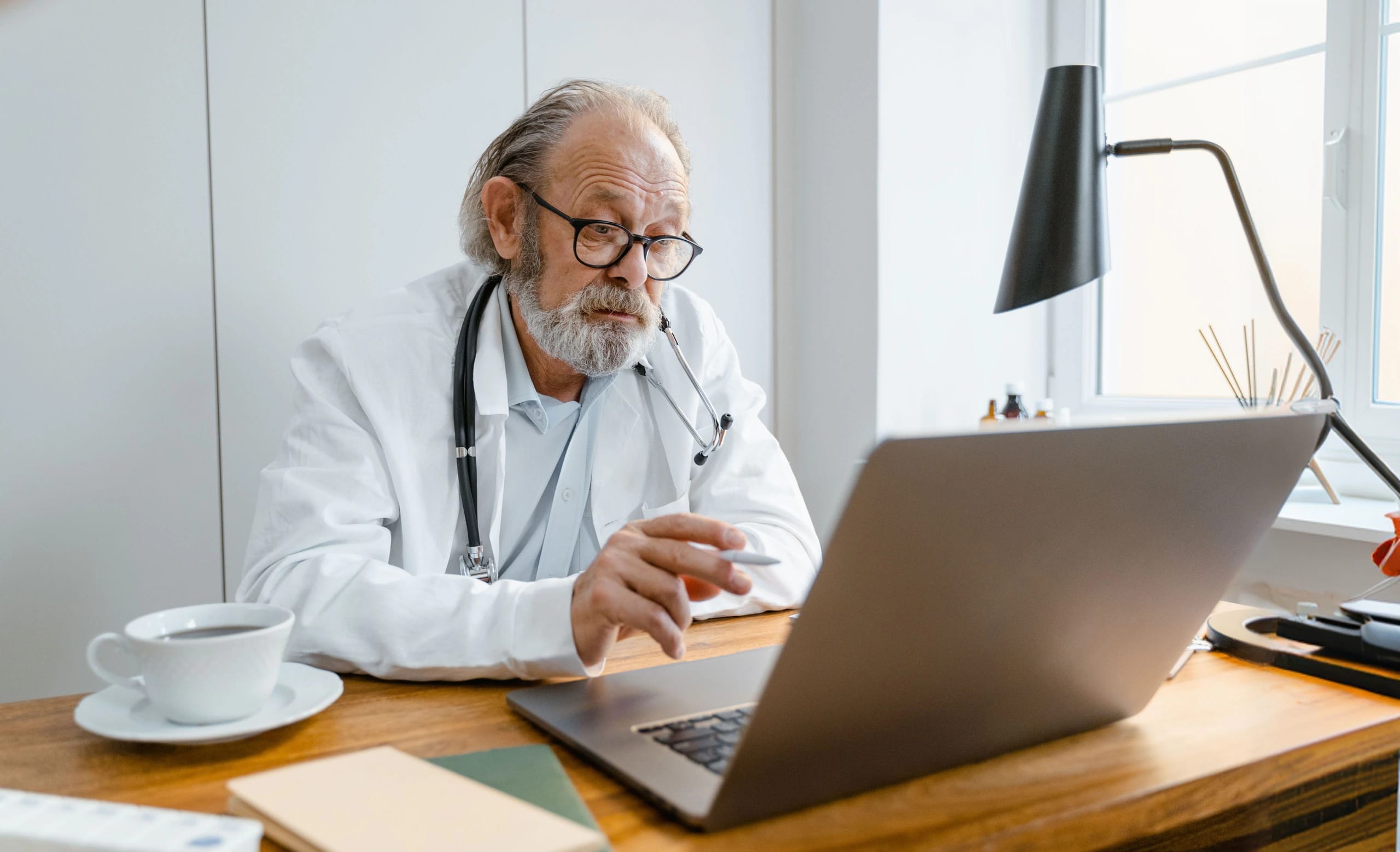Health Clino - Online Doctor Consultation in Spain